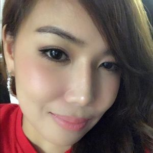 Meet your Posher, Yolanda